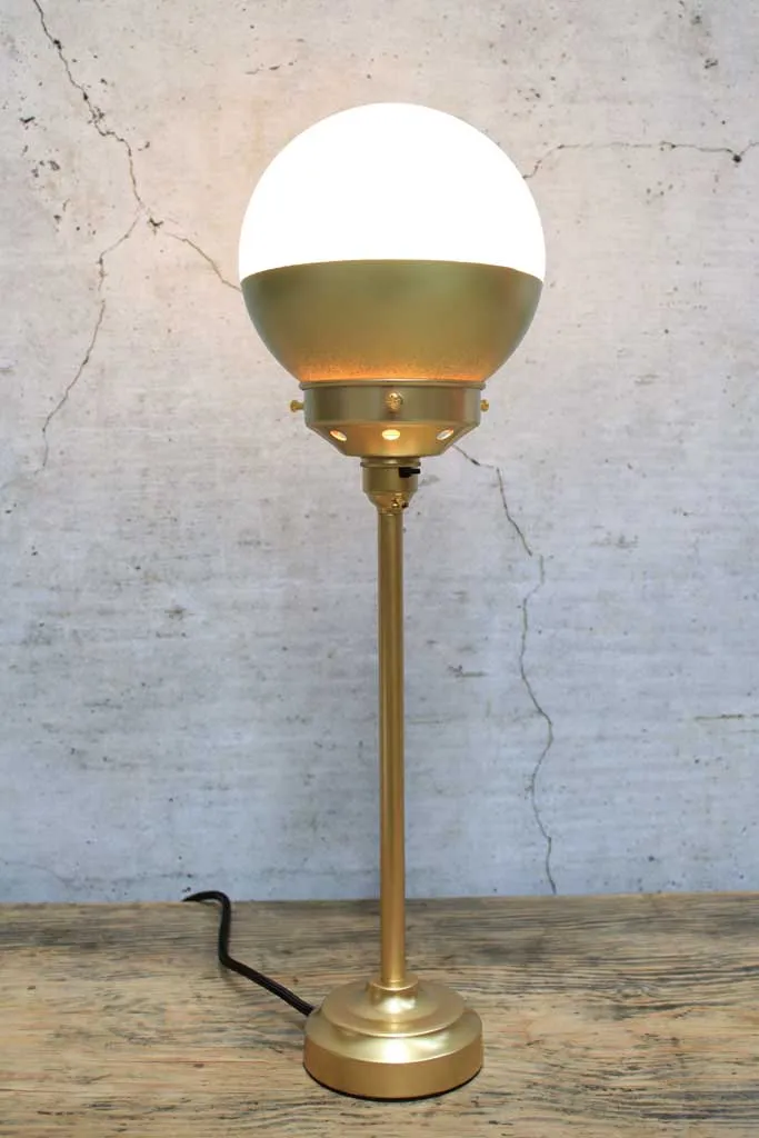 Crown Sphere Table Lamp