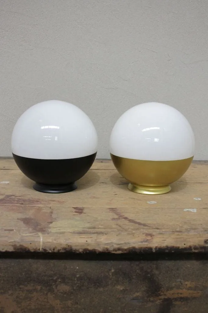 Crown Sphere Table Lamp